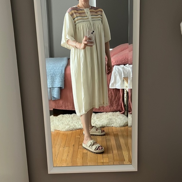 Adorable dress with liner. Comfortable, easy to wear. - Picture 1 of 11